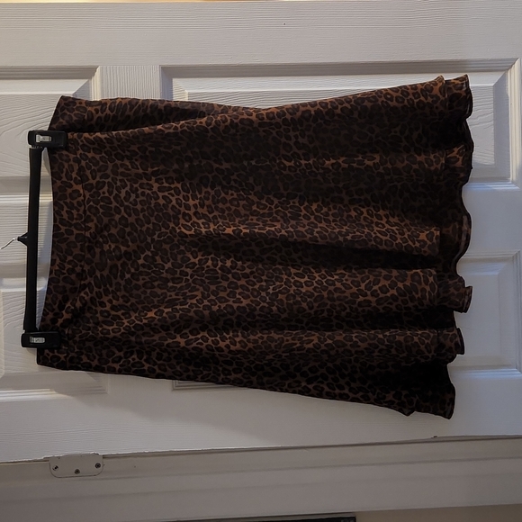 BUY 1, GET 1: 2 Skirts - Picture 3 of 6